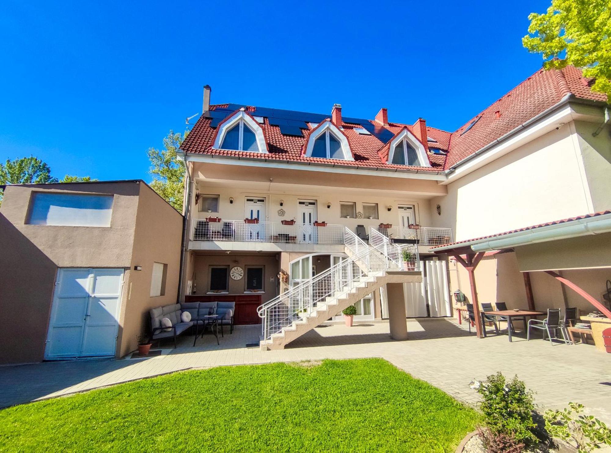 Weinberger Vendégház Zamárdi Exterior foto